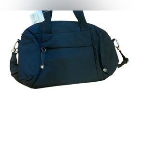 NWT Lululemon on my level barrel duffel